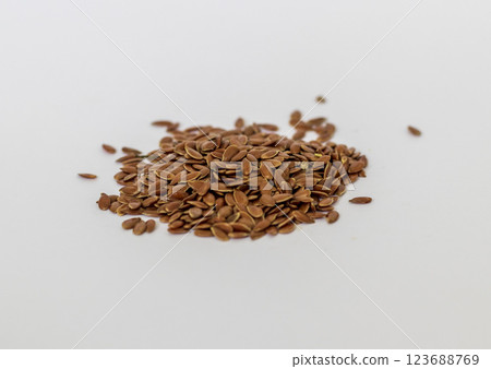 Close up shot of flax seeds on white background 123688769