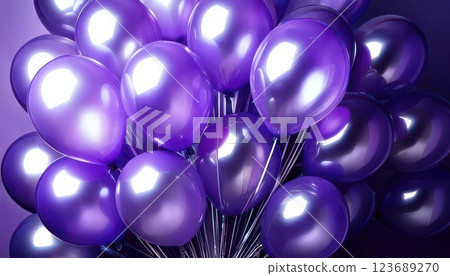 AI 影像：許多氣球漂浮在空中（紫色） 123689270