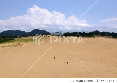 Tottori four seasons walk summer Tottori sand dunes Tottori four seasons walk summer Tottori sand dunes 123689424