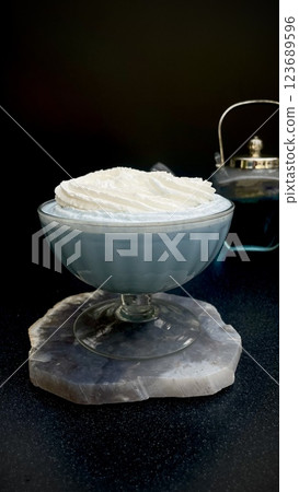 藍色飲料植物拿鐵 123689596