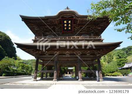 Kenchoji Sanmon 123690179