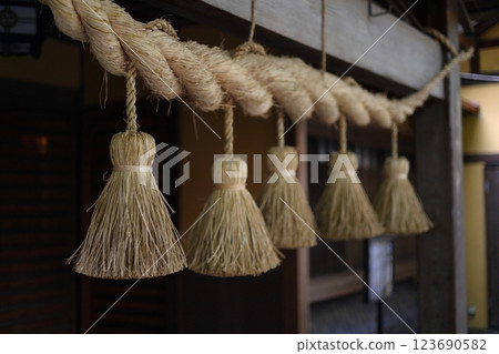 Shimenawa at Tanashi Shrine 123690582