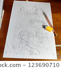 使用自動鉛筆繪製的漫畫手稿 正在進行中的漫畫手稿 123690710