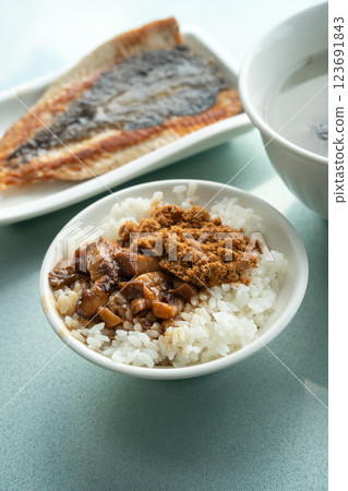 Taiwan snacks Braised pork rice Milkfish Braised pork rice Taiwanese style meat soboro donburi Lulufuan 123691843