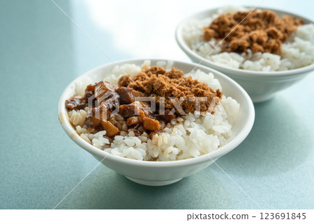 Taiwan snacks Braised pork rice Milkfish Braised pork rice Taiwanese style meat soboro donburi Lulufuan 123691845