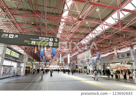 名古屋金山站中央大廳 123692685