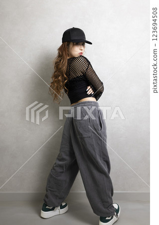 可愛的女人跳舞 123694508