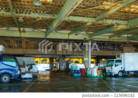 小田原魚市、小田原漁港、早川漁港 123696182