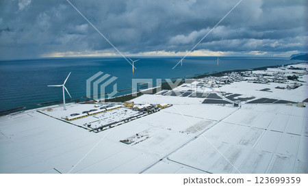Aerial view of Japan's Toyama Bay coast in winter 123699359