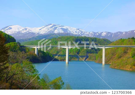 寒江水庫、月山湖、大噴泉、月山、西川町 寒江水庫、月山湖、大噴泉、月山、西川町 123700366