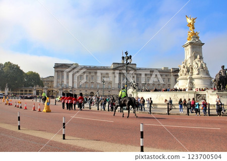 Changing of the Guard at Buckingham Palace, London, England Changing of the Guard at Buckingham Palace, London, England 123700504