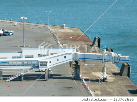 [Oarai Ferry Terminal Boarding Bridge] 123702656