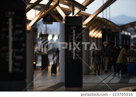 傍晚的仙台機場巴士總站 傍晚的仙台機場巴士總站 123705016