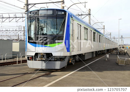 Tobu's "Urban Park Line" promising new star... New train [80000 series] 123705707