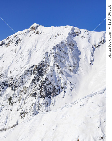 谷川岳:天神山脊的壯麗冬季山景(雪山登山) 谷川岳:天神山脊的壯麗冬季山景(雪山登山) 123706318