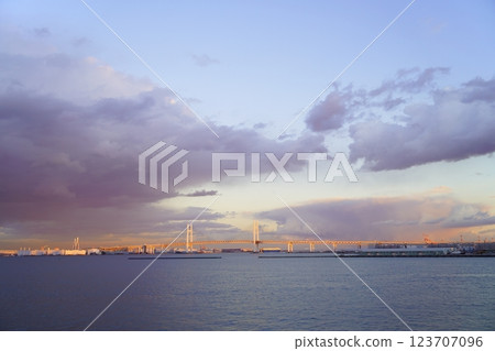 日本橫濱灣大橋的風景 日本橫濱灣大橋的風景 123707096