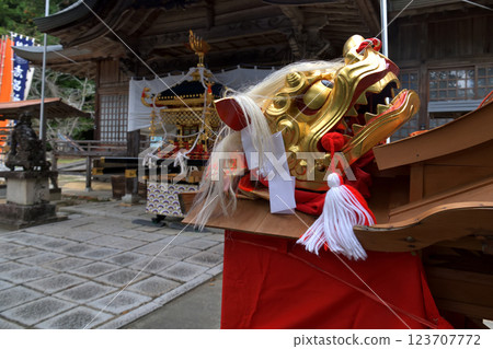 Autumn festival day at Shiro Shrine in Takebe-cho, Okayama City 123707772