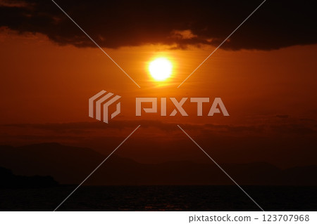 Sunset over the sea Sunset over the sea 123707968