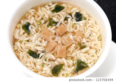 Cup udon Cup udon 123708394