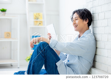 Male tablet relax 123708720