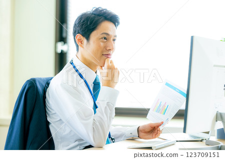 商人前往個人電腦 123709151