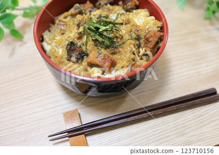 耐力出色的鰻魚飯 耐力出色的鰻魚飯 123710156