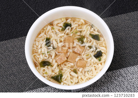 杯烏冬面 123710283