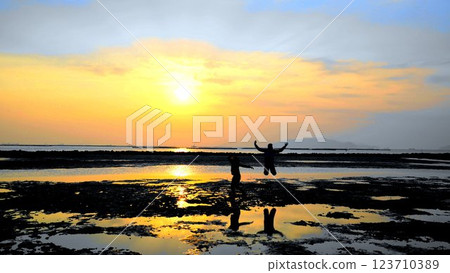 日出海跳 123710389