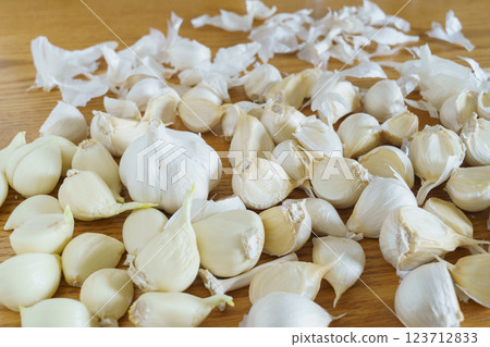 garlic garlic 123712833