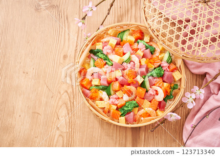 春季散壽司 - 適合女兒節和其他慶祝活動 123713340