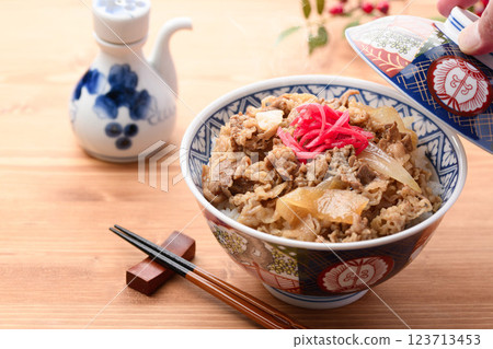 Beef bowl image 123713453
