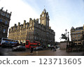 Cityscape around Edinburgh's Royal Mile 123713605