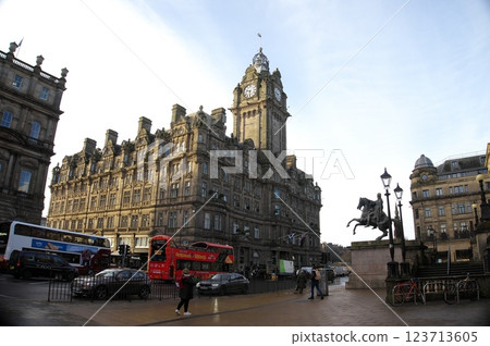 愛丁堡皇家大道周圍的城市景觀 123713605