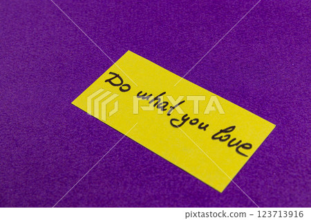Inspirational quote on a vibrant purple background 123713916