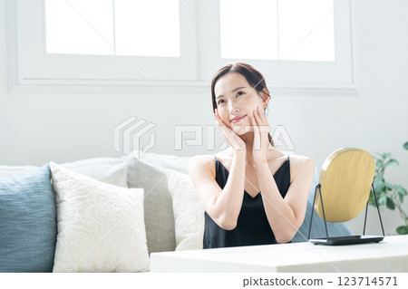 女性皮膚護理 123714571