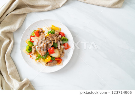 Stir Fried Pork with Black Pepper Stir Fried Pork with Black Pepper 123714906