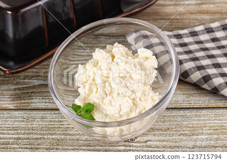 Ricotta cottage chese for breakfast 123715794
