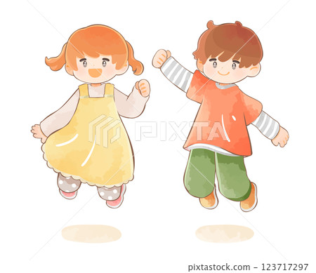 跳躍的孩子，女孩和男孩 123717297