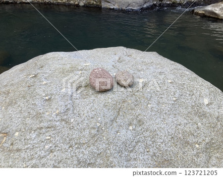 Stone on the rock Stone on the rock 123721205