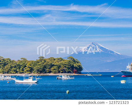 [Shizuoka Prefecture] Mt. Fuji as seen from Nishiizu Toda Port 123721323