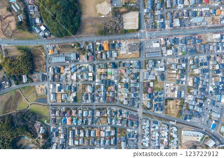 Aerial view of a residential area 123722912