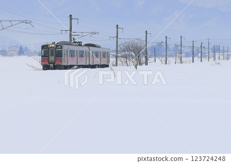 積雪的歐亞幹線 積雪的歐亞幹線 123724248