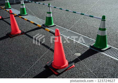 Sidewalk paving work, grating installation work 123724627