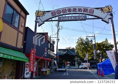 愛知縣：豐川稻荷神社的主參道與街景 123726153