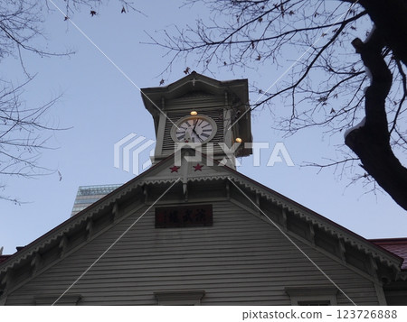黃昏的札幌鐘樓 123726888