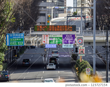首都高速4號線新宿線新宿口 123727154