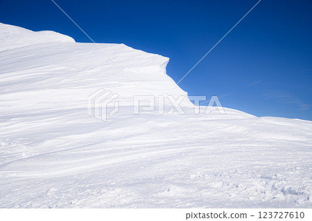 Snow-covered Mt. Tanigawa: Huge snow cornice on the ridge (avalanche danger) Snow-covered Mt. Tanigawa: Huge snow cornice on the ridge (avalanche danger) 123727610