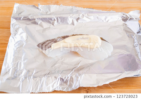 鱈魚片佐蛋黃醬 123728023