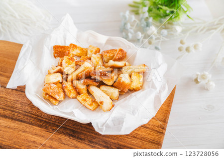 Rusks made from bread crusts 123728056