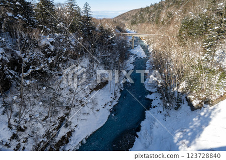 北海道的冬天：美瑛與富良野 123728840